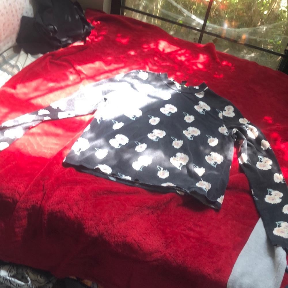 Long sleeve flower pattern black shirt